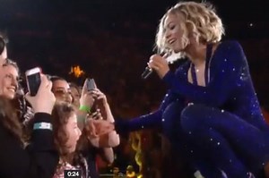 Must-See: Beyonce and Adorable 13-Year-Old Blind Girl Perform Duet in Perth | Essence