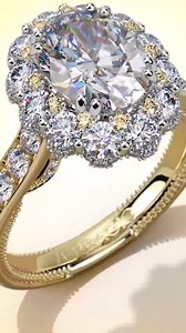 Experience the elegance, timelessness and craftsmanship of Verragio rings. 💖💍 | Leo Marks Jewelers