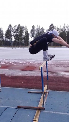 Jump training🦵 #fyp #foryou #foryoupage #jump #fup #spring #exercise #fun #coronavirus #quarantine