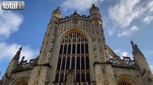 🎥 VIDEO: Heading into Bath this summer? Browse some of our favourite tourist attractions ahead of your visit 😁 You can find more to visit here: https://bit.ly/2DxR5mj | Total Bath