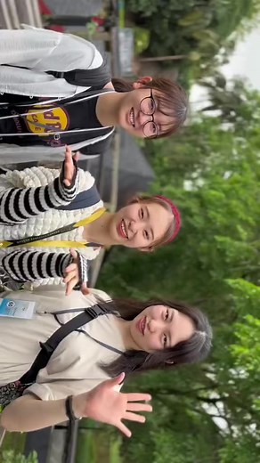 A group of 30 japenese students and their lecturers from Utsunomiya University visited Sarawak Cultural Village last weekend! Despite the gloomy morning, they enjoyed their time visiting different ethnic houses and watching various performance at the main Theater Hall. Thank you to Melvin Jangga for the video | Universiti Malaysia Sarawak (UNIMAS)