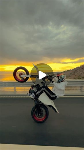 Martin | SUPERMOTO 🔥 | I'm still alive🤠 #viral#bike#biker #supermoto#enduro#4stroke#sunset #summer#motorcycle#exc #bikelife#bikersofinstagram#sumo... | Instagram