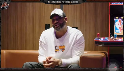 Robert Horry on the Spurs:“When I got to San Antonio, it was like they were the most disciplined team ever. San Antonio had like 50 plays.. most teams might have 20-25. They had so many damn plays.. you were like ‘Damn, I feel like a dumbass’”. #GoSpursGo #PorVida