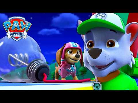 Too Big? Too Small? Finding the Right Spotlight💡| PAW Patrol | Spanish Episode