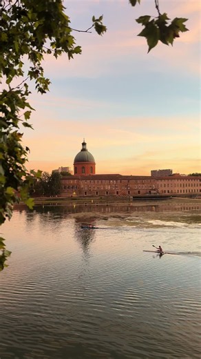 Golden hour in Toulouse: sunset photos and peaceful moments
