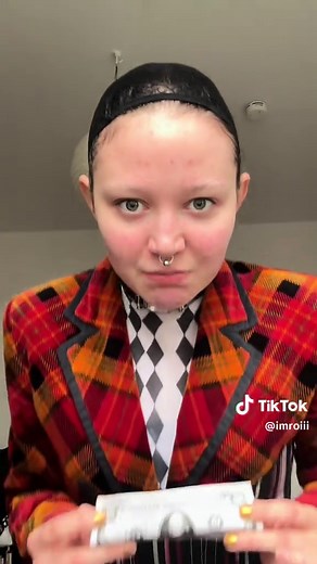 Experience the Joys of Ukrainian Cabaret Music