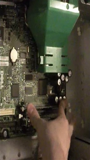 🤣 How to install Ram #computerjokes #shortsvideo #ytshorts