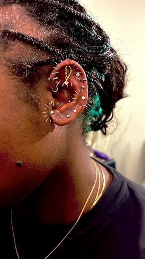 Celestial-inspired ear-piercing curation ideas for the baddies, where constellations and stars meet elegance. ✨🪐💫 -Inner Earlobe, Mid Helix , & Hidden Helix was add to this beautiful collection👂🏿🧑🏽‍🎨💖 #piercinglovers #piercingtherapy #piercingideas #innerlobepiercing #midhelix #hiddenhelix #constellation #hiddengems #toptierservice #toptierpiercings #toptier #bookwithme💋 #mobilepiercer #professional #Troy #roadto1k #foryou #fypp