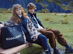 #MAZZONNE（马倬尼）粉丝们冬季新品预览🆕 欢迎提前预定试穿#穿搭喜欢我关注我 #穿搭分享