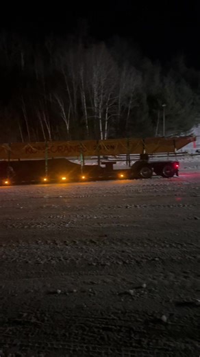 Dang I love night pics especially when you stay pressed out getting to your stop.Classing Up the town Pittsfield MA#fyp #bluecollerlife #firstclass #america #nightshift