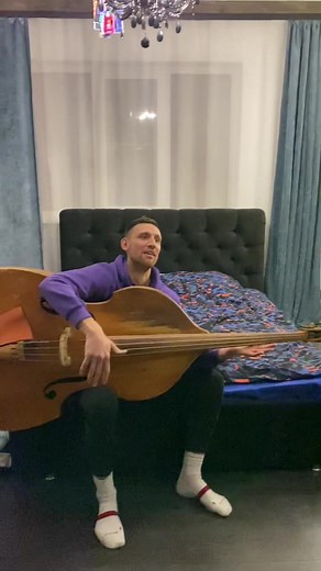 Learn Ukulele Basics: Strumming Techniques for Beginners