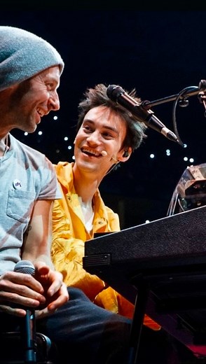 Jacob Collier on Instagram: "A moment I’ll never forget. Fix You with Chris, accompanied by the O2 Audience Choir ♥️"