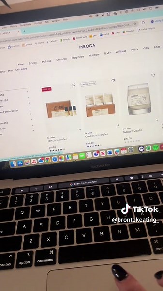 Bridesmaids Proposal: Personalised Gifts with Le Labo Candles