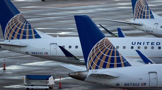 United Airlines Flight Forced To Make Emergency Landing After Windshield Shattered By Possible Space Debris