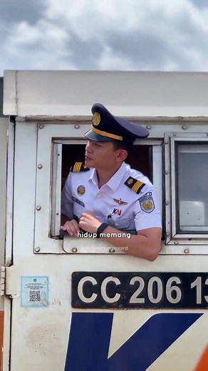 Pak Eka dan Kereta Api CC 206: Kisah Inspiratif