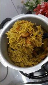 पाहताच खावासा वाटणारा पालक पुलाव 💚🍚 #पालकपुलाव #PalakPulao #shorts