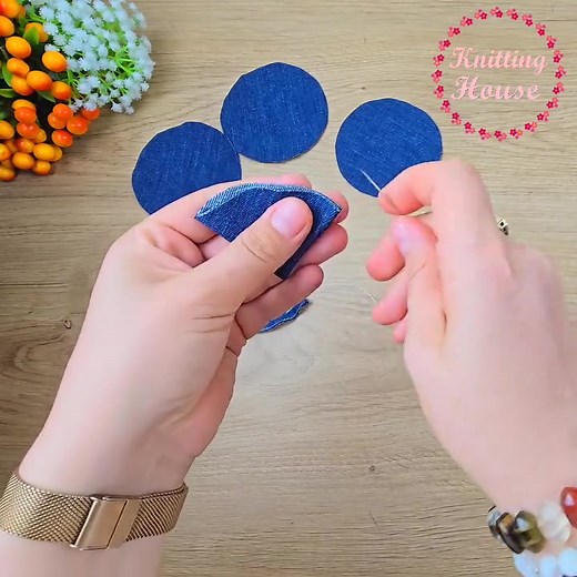 Knitting House on Reels