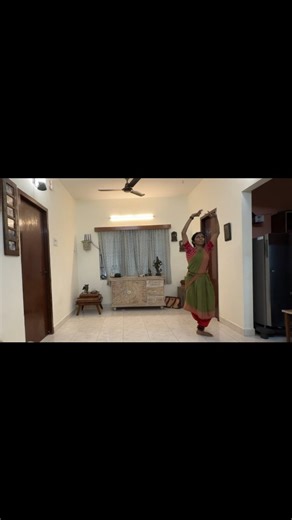 Karuna Sagari V on Instagram: "Postpartum Practice diaries (19/45): Nailing the Kālapramāṇam: One of the absolute excitements of having a live orchestra is the collective effort of finding the optimum pacing, a speed where the rhythm and the melody work well together. It also takes a sensitive artist like @rakeshkp, who makes jathis to suit the flow of the varnam. Then the jathis can be set at a pace that is fun and challenging to dance, without foregoing the beauty of the chaukham of the Khamas