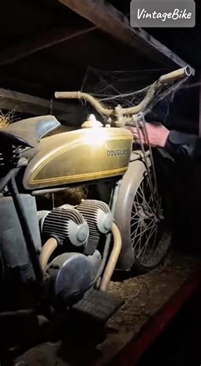 100 Year Old Douglas Model EW Found Abandoned | Restoring the Flat‑Twin Lightweight