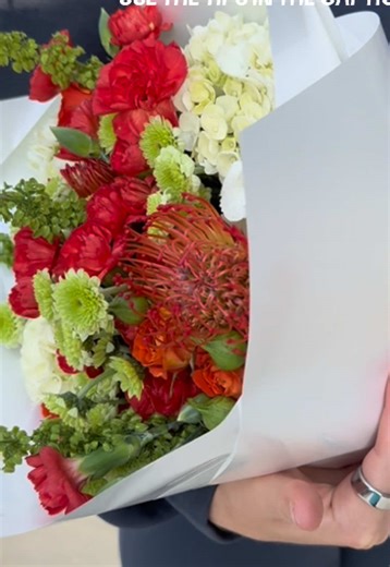 Flower Arrangement Tips: Choosing Perfect Colors