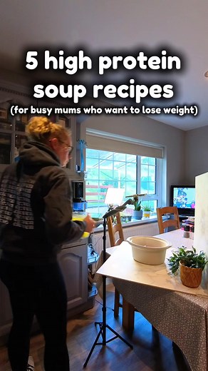 5 free high protein soup recipes 🍲It’s going to get colder this week which means it’s the perfect time for some soup. This year I’ve been working hard on making tasty, hearty, high protein soup that tastes better and is far cheaper than anything you’d get in the shop 😍The soups are…🌟Mediterranean Chicken and Orzo Soup 🌟Sweet Potato and Roasted Red Pepper Soup 🌟Marry Me Chicken Orzo Soup 🌟Honey Parsnip Soup 🌟Lemon Chicken Orzo Soup Best of all I’m giving you guys the recipes for free - jus