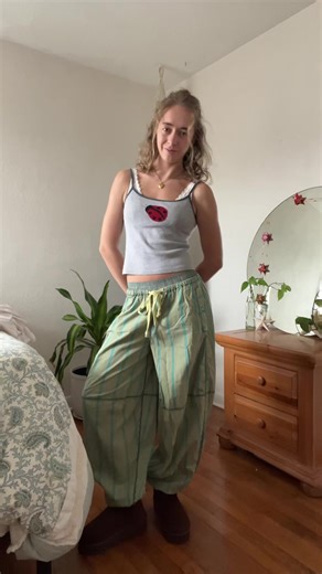 ladybug tank🐞🫶🏼 #upcycledfashion #fashioninspo #sustainablefashion #outdoorsygirl #ladybug