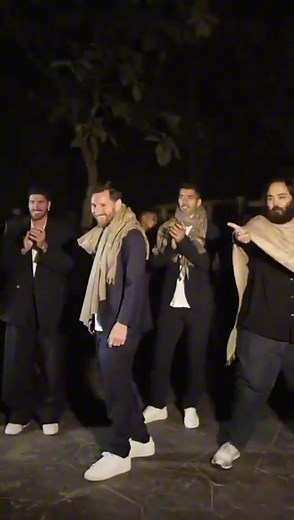 Messi jugando al fútbol con elefantes en India