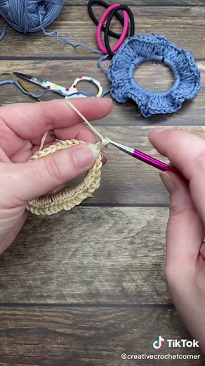 Let’s crochet a scrunchie!! 🧶 #creativecrochetcorner #hairhacks #crochet #crochetersoftiktok #crochettutorial #crocheter #crochetpattern #scrunchies #diy
