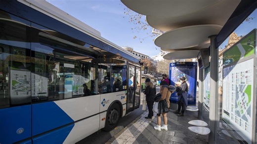 La EMT de Palma implanta por primera vez el pago con tarjeta bancaria en los autobuses