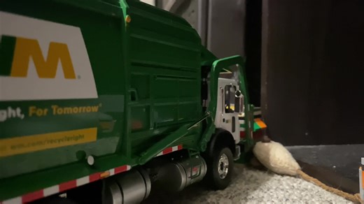 Clip of this first gear wm ez pack garnage truck#automobile #garbagedisposal#wm