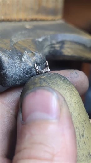 💎💍 Stone Setting 💍💎 - Placing/Pushing the diamonds into their seats. Notice how the diamonds aren't falling out without even being secured properly. #ringmakingtutorial #howjewelleryismade #diamondsetting #handmadejewellery #diamondengagement