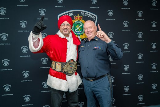 📅 Mark your calendars #Halton, because the annual Miracle on Main Street live event is taking place THIS Saturday, December 6! 🎇 From 1 p.m. - 5 p.m., catch members of our Service and the Tiger Jeet Singh Foundation lining the streets of downtown Milton having a fun and festive time while spreading some holiday cheer. 🎁 Entry is FREE with the donation of a new and unwrapped toy that will be delivered to underserved youth across the region, just in time for the holidays. We look forward to see