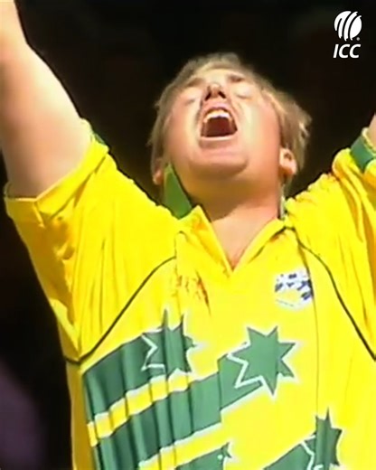 The legend at his best 🙌 Throwback to Shane Warne's mesmerising spell from the 1999 Cricket World Cup final 📽 | ICC - International Cricket Council