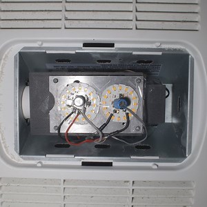 Remote controlled GU-24 bulb