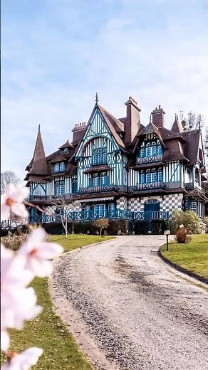 ✨🌊 Quand la Belle Époque murmure encore… immersion dans une villa emblématique de Deauville