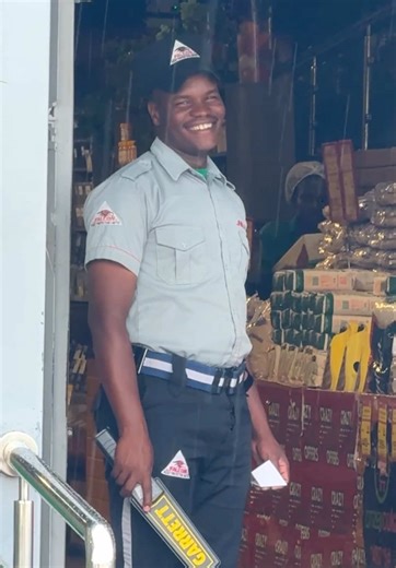 Most funny prank video that will make you cry of laughter 😂🤭🚼 Wait for the end 😂 #fyp #viral #trending #humor #prank