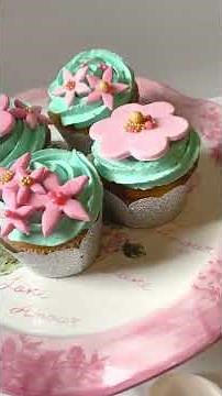 Gorgeous Gum Paste Flower Tutorial