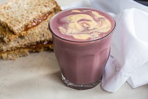PB&J Chickpea Smoothie | a vegan kid friendly protein shake