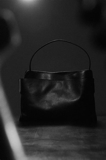 ΔΕΡΜΑΤΙΝΗ ΤΣΑΝΤΑ TOTE LIMITED EDITION