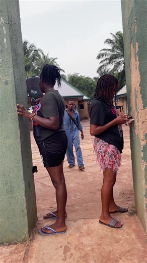 Tapping current successfully