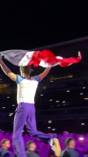 Harry Styles showing love to Aotearoa #harrystyles #maori #maoritiktok #aotearoa #onedirection