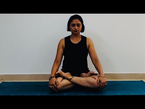 Padmasana (lotus pose)