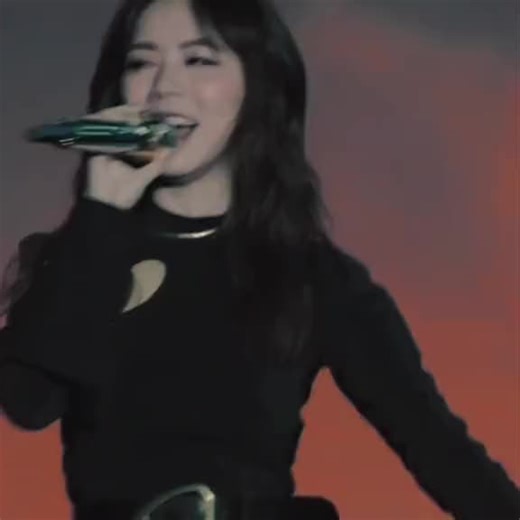 邓紫棋的《倒数》演唱会精彩片段