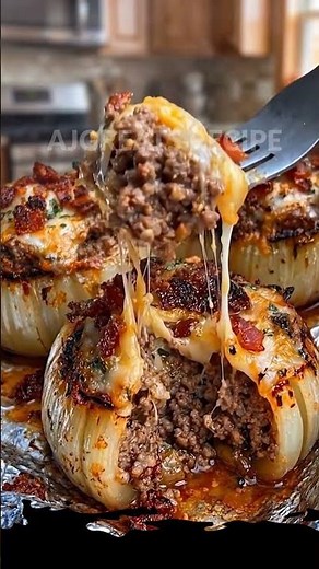 cheesy bacon stuffed onions 🧅🥓🧀