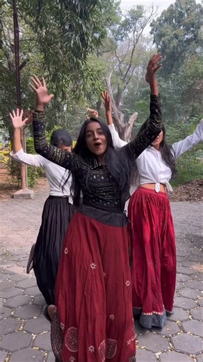 The she unit on Instagram: "Novala fever!🤍 Tags: [SaNa, collab, music, dance, trend, transition] #Cokestudiobharath #novala #collaboration #explore #trending"