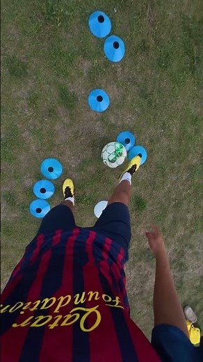 EASY BEGINNER footwork tutorial🔥to improve dribbling #football #soccer #footballskills #skills
