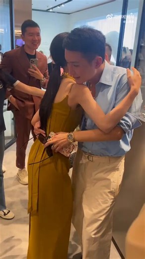 Next to #TianXiwei is Liu Chong, who she has worked with before. He is VOGUE China’s Editor-in-Chief, known for building GQ Lab and being a highly creative force in the industry.