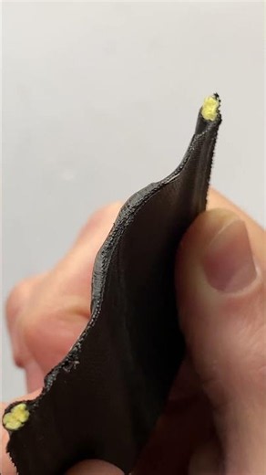 What’s inside Bontrager R2? 👀 | Tire Anatomy
