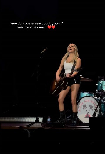 Alana Springsteen's Live Performance at the Ryman