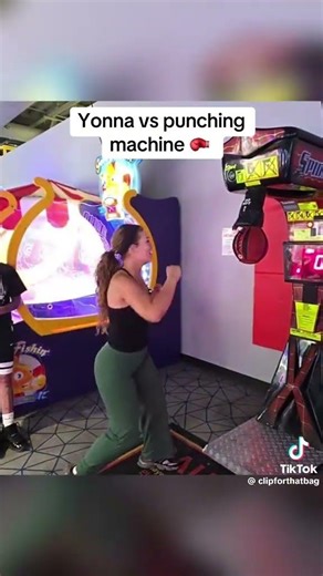 #yonna vs punching bag
